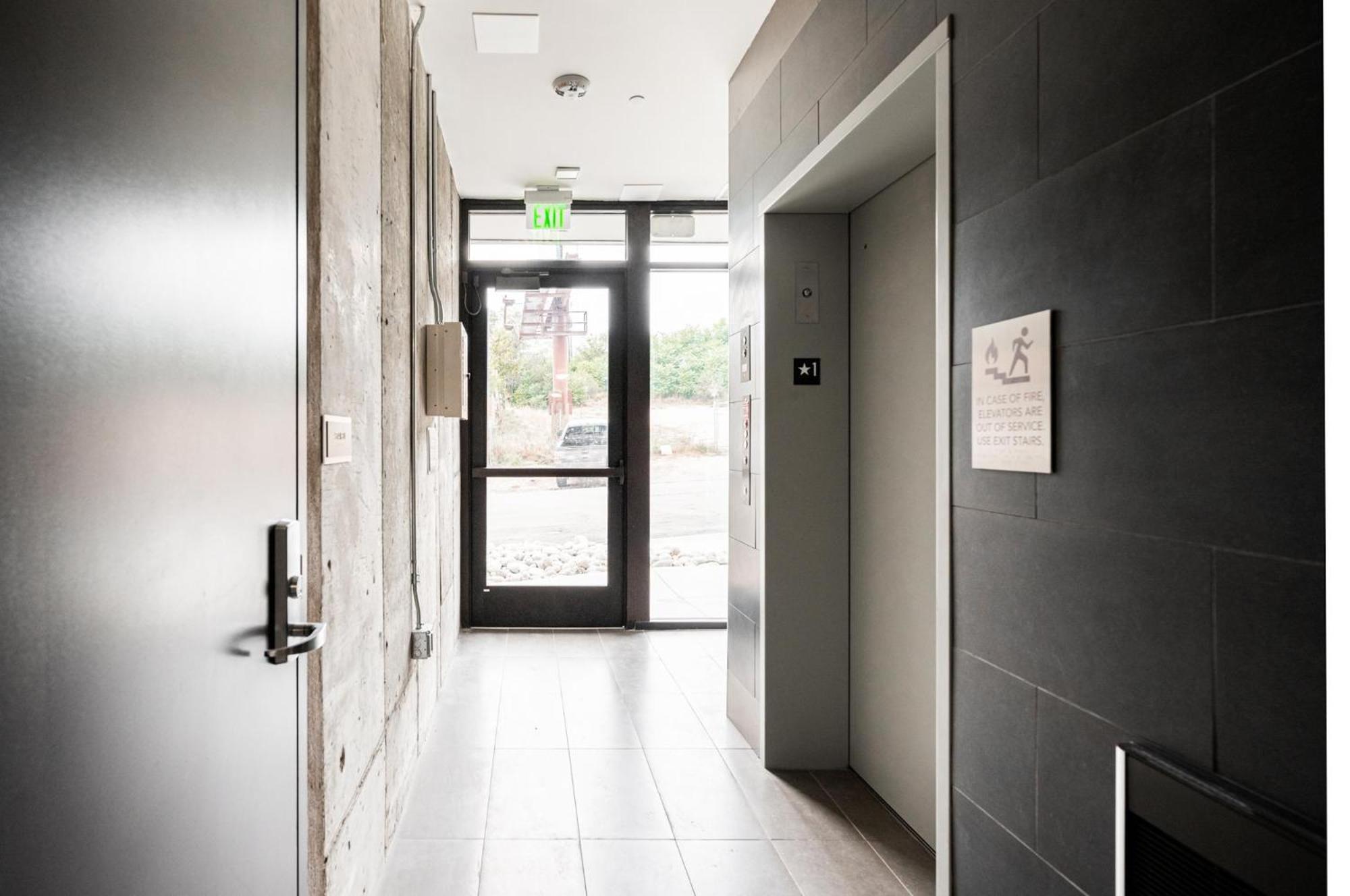 Luxurious Escape - Walk To Empower Field - Tesoro Villa Denver Exterior photo
